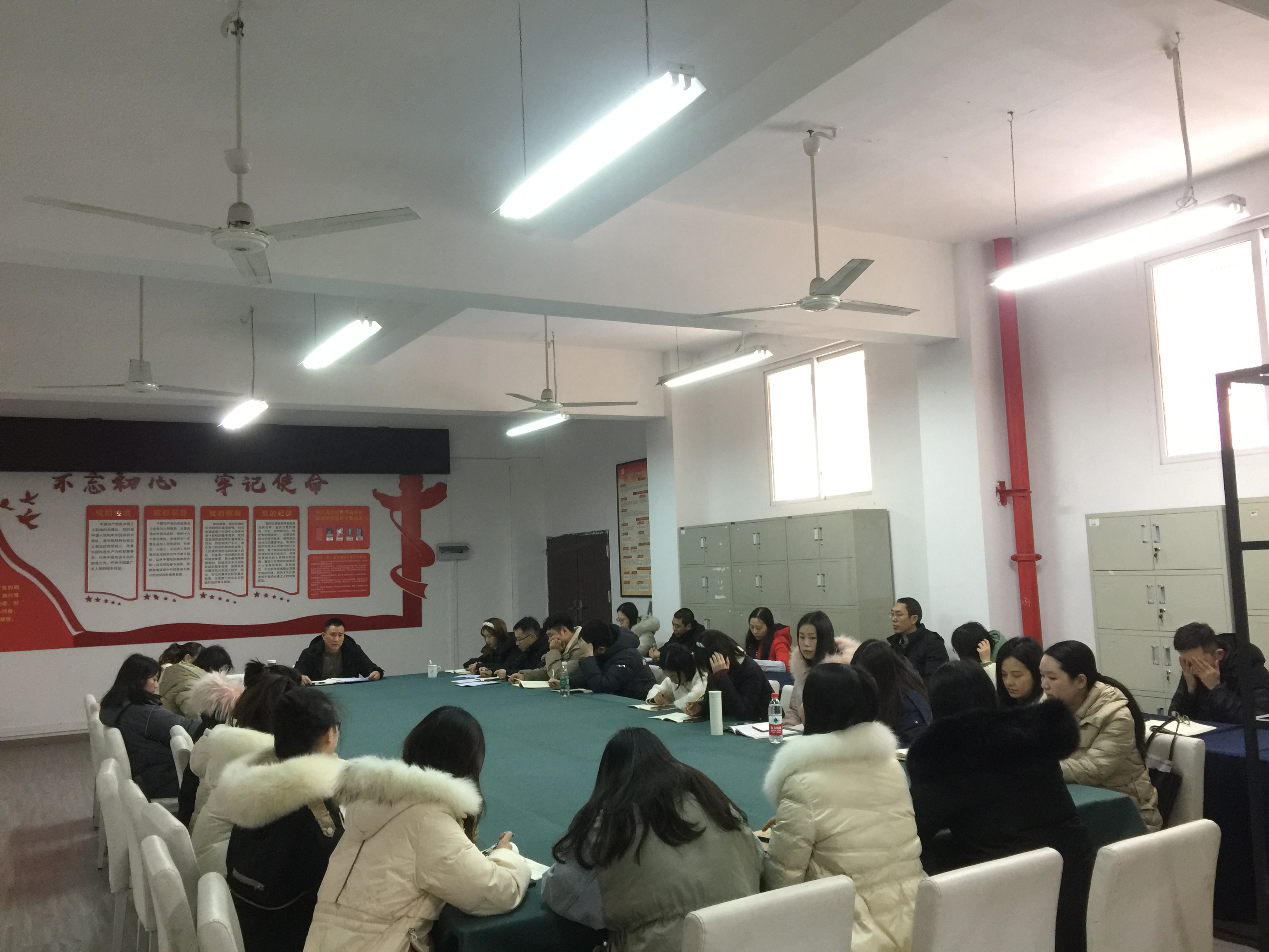 beat365最新网站2019级学生实习、就业专题会议.JPG beat365最新网站2019级学生实习、就业专题会议.JPG