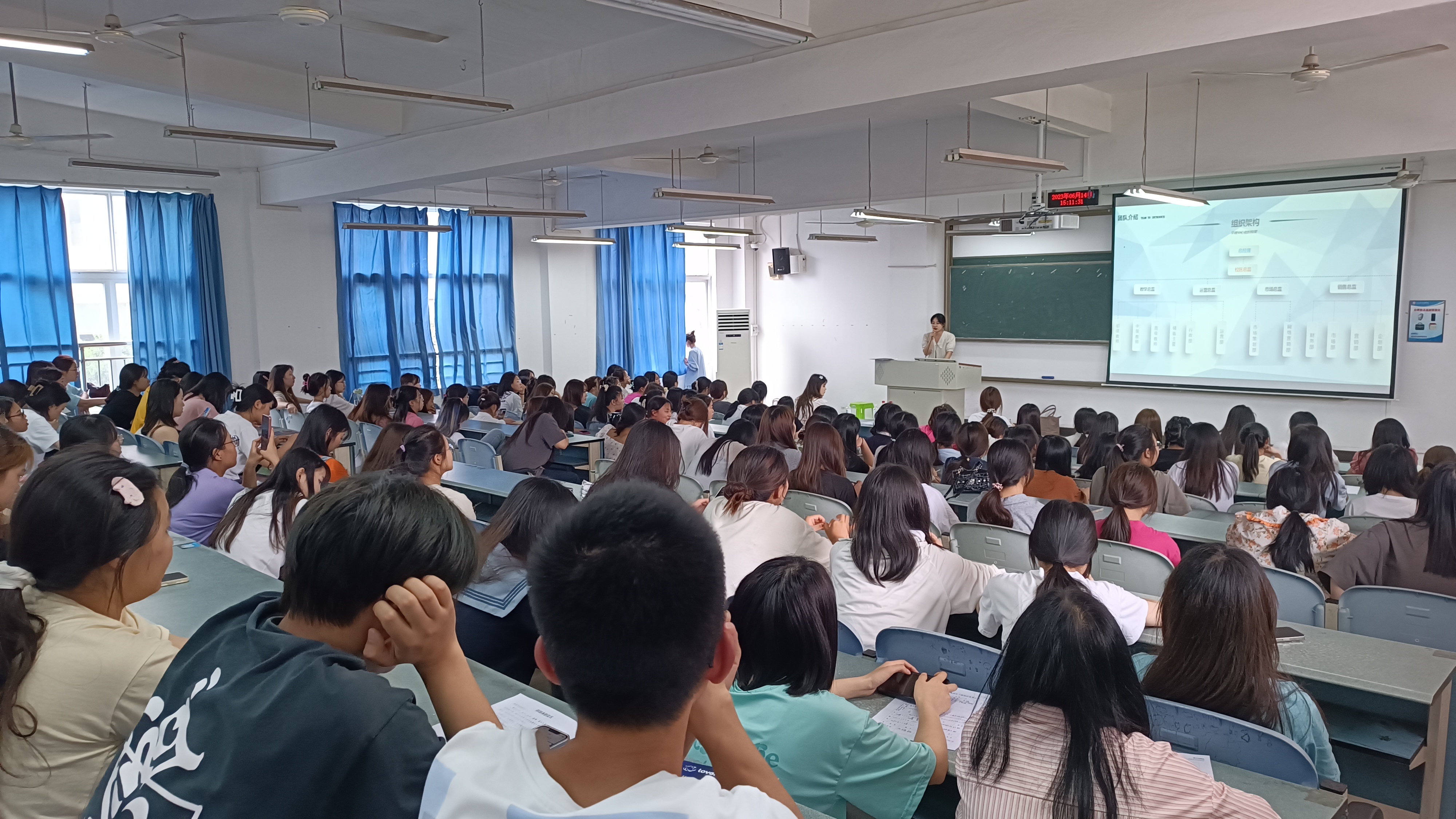 beat365唯一官方网站邀请企业举办专场招聘会.jpg